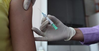Eksperci o utrudnieniach w programie bezpłatnych szczepień przeciw HPV