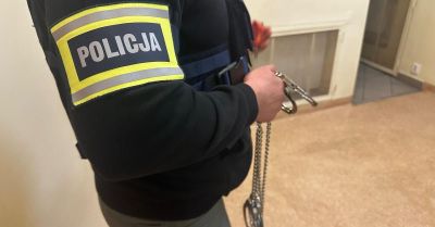 Rozbój w centrum Czerska - policjanci szybko namierzyli i zatrzymali sprawcę