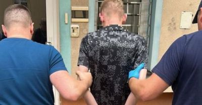 Ponad kilogram narkotyków w mieszkaniu 25-latka